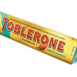 Швейцарський молочний шоколад Tobleron з медом, мигдалевою нугою і солоним карамельним мигдалем 100 г