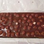 Шоколад молочний з цільним лісовим горіхом Edeka Tasty Choco Nut Crunchy Німеччина 200г