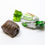 Цукерки груша з волоським горіхом у шоколаді Amanti Україна, 1 кг