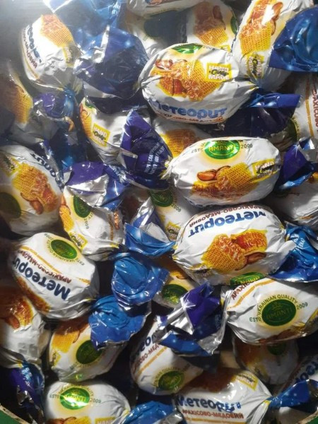 Цукерки Метеорит ( арахісово- медовий) у шоколаді Amanti, 1 кг