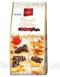 Цукерки Арахіс у чорному шоколаді Favorina Peanut Clusters 250 г