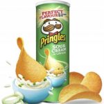 Чипси сметана та зелена цибуля Pringles Sour cream & Onion,130 г