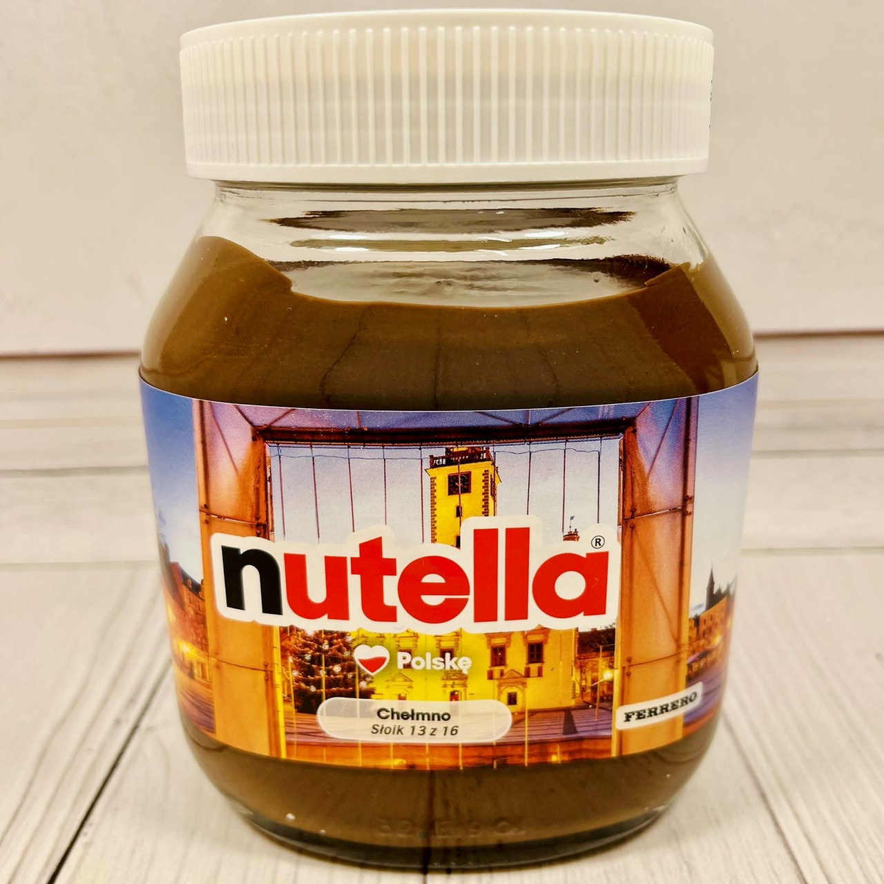 Шоколадно-горіхова паста NUTELLA з лісовими горіхами Ferrero 600г
