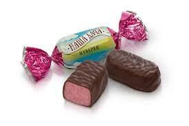 Цукерки з помадною начинкою зі смаком лісових ягід. "Наша Дача" ТМ Бісквіт шоколад" 250 г