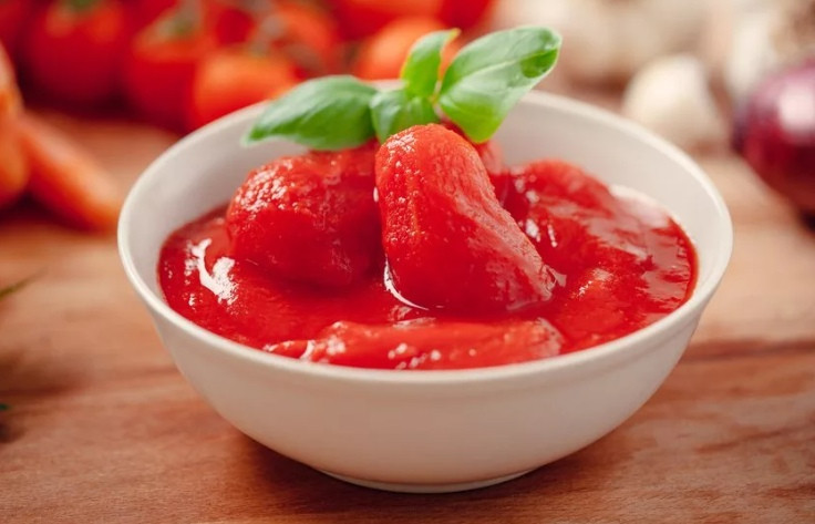 Помідори очищені в томатному соку з Бабусиною грядкою 850 г Україна