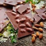 Шоколад молочний Millennium з цілим мигдалем 100 г Україна