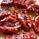 В'ялені помідори в олії з травами Sottile Gusto Pomidory suszone w oleju z ziolami 270 г Польща