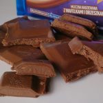 Шоколад молочний з арахісовою начинкою та шматочками вафель E.Wedel Bajeczny 290 г Польща