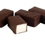 Цукерки пташине молоко з ванільним смаком у шоколаді Fiesta Mleczko Waniliowe380г Польща