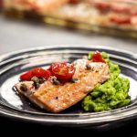 Філе форелі з в'яленими помідорами та травами Losos Ustka Filety z Pstraga z suszonymi pomidorami 260г Польща