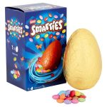 Шоколадне яйце з начинкою з драже в кольоровій глазурі Smarties Nestle 119 г Швейцарія