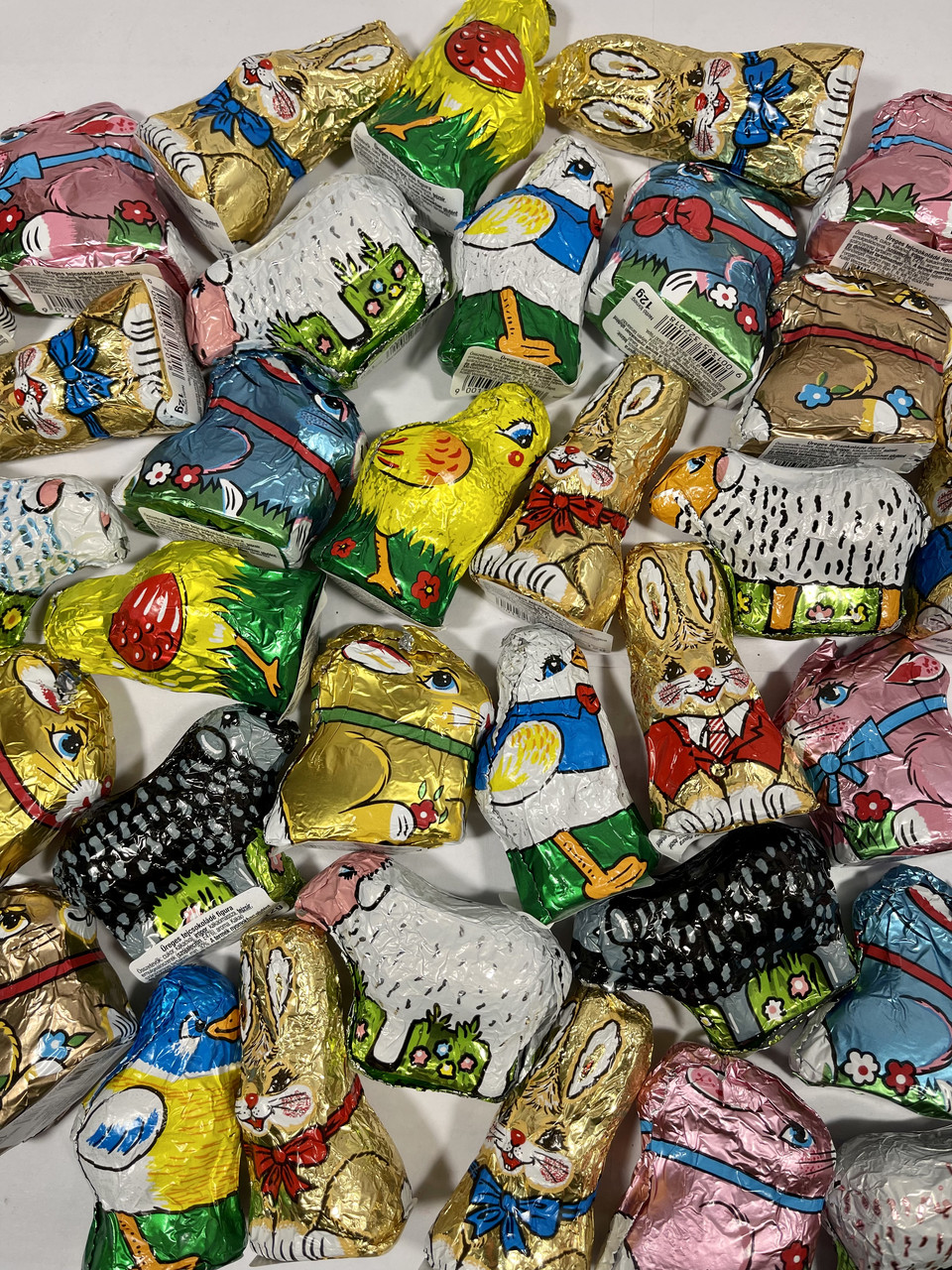 Цукерки шоколадні "Фігурки 4 сорти" (60 шт.х12г) 720г Австрія