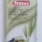 Шоколад без цукру та глютену Torras білий із водоростями та чорною сіллю Іспанія 75 г