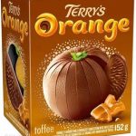 Шоколадний апельсин зі шматочками ірису Terrys Chocolate Orange Toffee Crunch 152г Франція