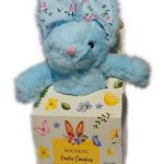 Подарунковий набір Іграшка Зайчик + Асорті щіколадних цукерок 90 г Magnetic Easter Candies Польща