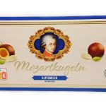Цукерки марципанові з фісташкою в молочному шоколаді Chateau Mozartkugeln 200 г Німеччина