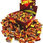 Жувальна гумка зі смаком вишні та лимона Love Is 4,2г/1шт Туреччина