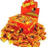 Жувальна гумка зі смаком ананасу та апельсину Love Is 4,2г/1шт Туреччина