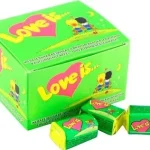 Жувальна гумка зі смаком яблука та лимона Love Is 420г/100шт Туреччина