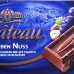 Шоколад молочний з цільним лісовим горіхом та родзинками Feinherb Nuss Chateau Німеччина 200г