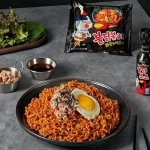 Локшина швидкого приготування гостра з куркою BULDAK HOT Chicken flavor ramen SAMYANG 140 г