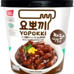Рисові палички з карамелізованою цибулею Yopokki Golden onion butter Topokki 120г Корея