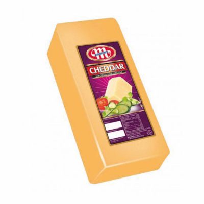 Сир полутвердый Чеддер Mlekovita Cheddar 1кг Польща